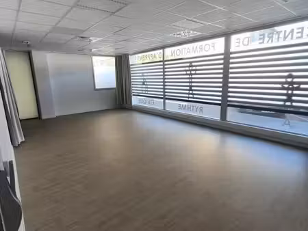 vente commerce 241m²