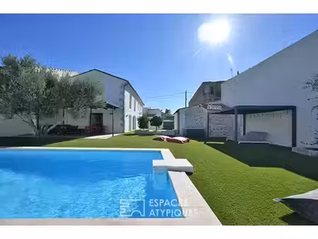 mas de ville avec piscine et spa