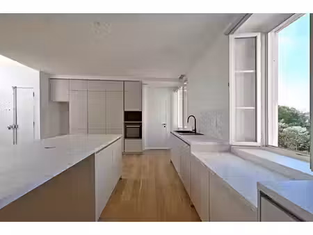 élégant appartement rénové avec terrasse - feuchères à nimes - 112 m2 - 495000 €