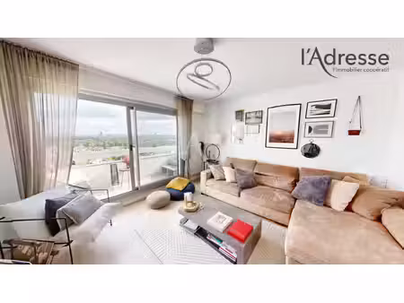 vente appartement 3 pièces  63.00m²  suresnes