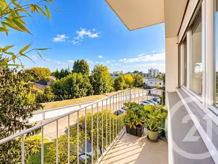appartement t4 à vendre - 3 pièces - 68 06 m2 - bordeaux - 33 - aquitaine