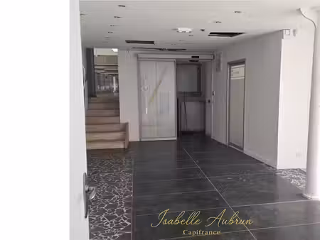 location commerce voiron 38500 207m²