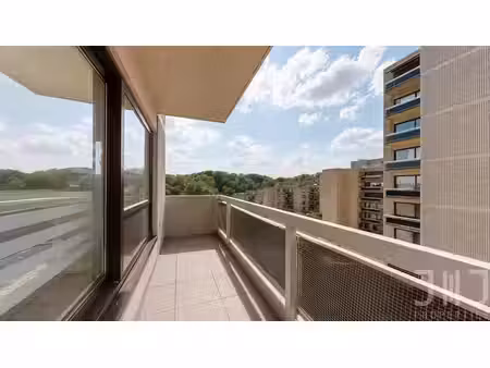 parc de roodebeek - lumineux appartement 2 ch + terrasse