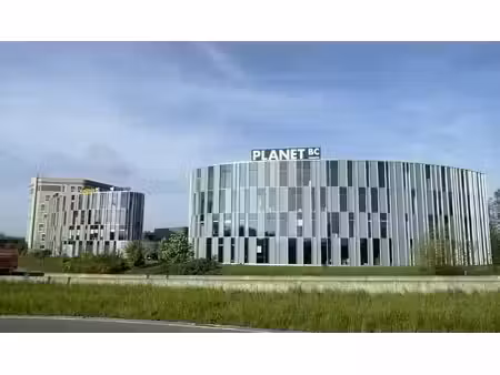 bureaux de haute qualité à louer au planet business center