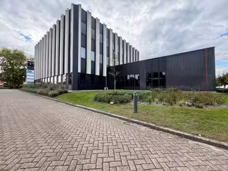 instapklare kantoorruimte van 551 m² nabij de e19 te kont...