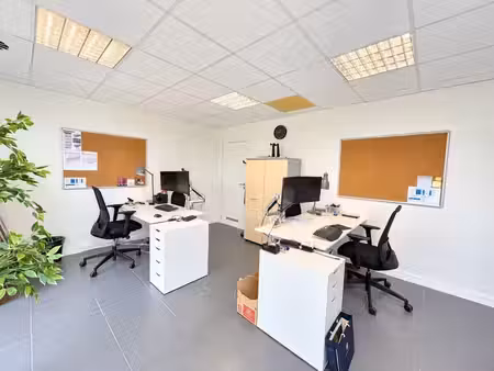 bureau meublé 1 à 4 pers - charges comprises - parking aisé
