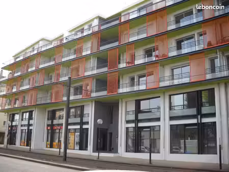 t3 au pied du tram à 10mn du centre de nantes