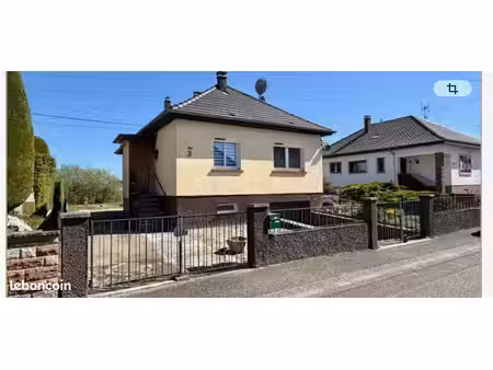 maison individuelle au bord de l'eau