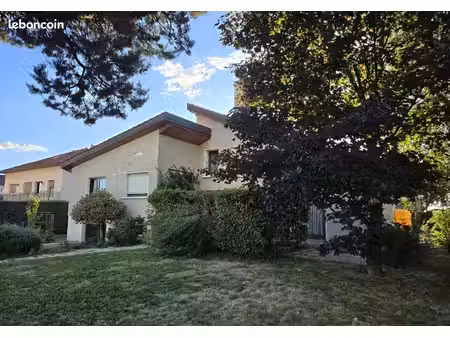 genas (69) – location maison individuelle - 7 pièces