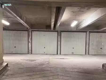box fermé - garage