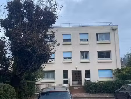 studio confortable dans quartier calme