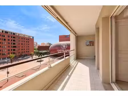 une terrasse au théâtre
