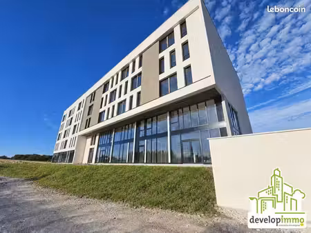 local commercial 303 m²