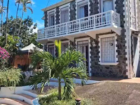 vends très belle maison en pierre