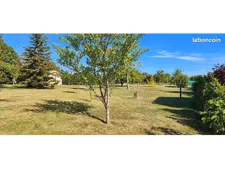 terrain 1563 m² saint doulchard