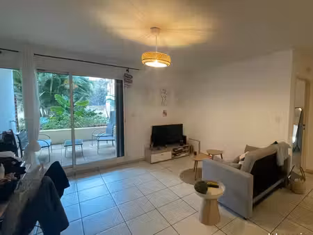 charmant appartement 44m² centre ville saint denis