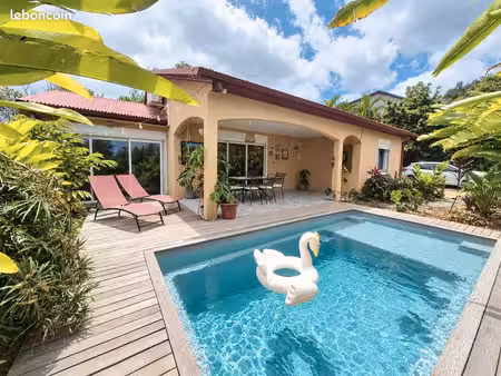 villa individuelle de plain-pied renovée avec piscine & jardin exotique – secteur ouaki