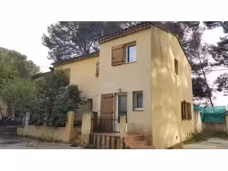 la ciotat t2 style maisonnette proche gare au calme avec ter