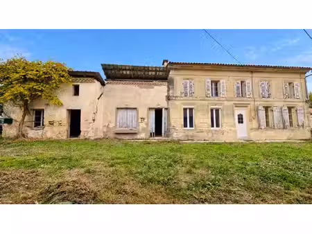 maison de village 102 m²