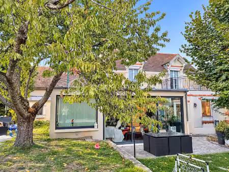 maison de village de 166 m² à chailly-en-biere