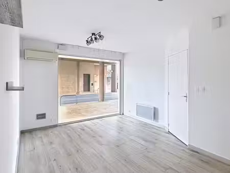 launaguet - local commercial