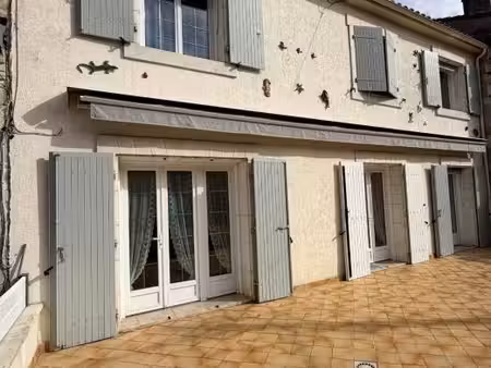 ruelle. maison 137 m² avec garage