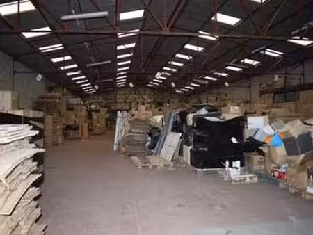 vente garage et parking à vire-normandie (14500) : à vendre / 900m² vire-normandie