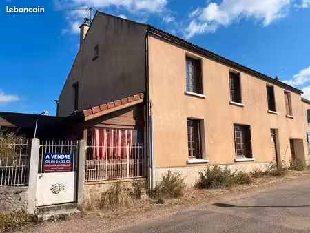 exclusivite bourbilly 10 minutes semur maison ancienne à conforter