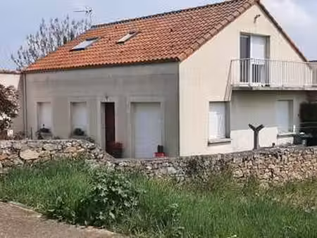 location appartement 4 pièces à château-thébaud (44690) : à louer 4 pièces / 70m² château-
