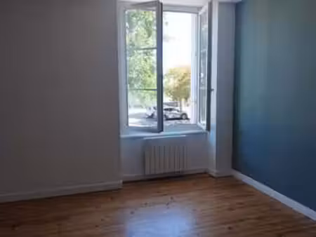 location appartement 2 pièces à fougères (35300) : à louer 2 pièces / 38m² fougères