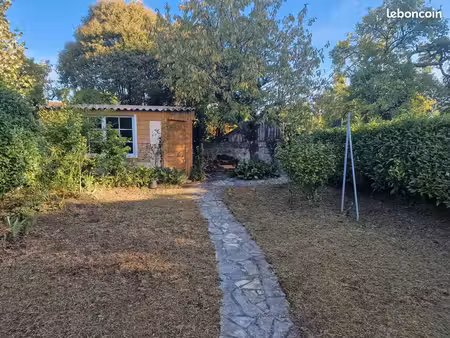 appartement avec jardin et cabane