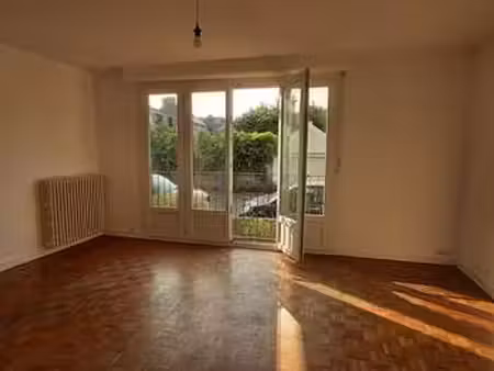location appartement 3 pièces à nantes rond-point de rennes (44000) : à louer 3 pièces / 7