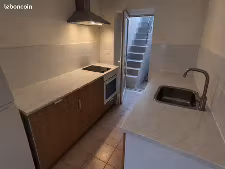 ? studio entièrement rénové – 20 m² – quartier saint-vivien  saintes
