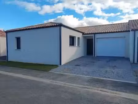location maison colocation à montaigu-vendée (85600) : à louer colocation / 96m² montaigu-