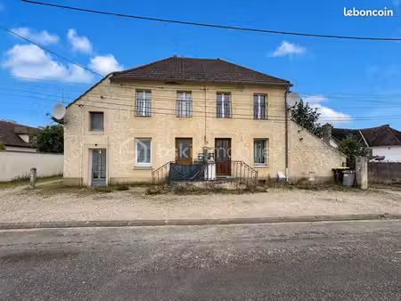 immeuble 10 pièces 160 m²