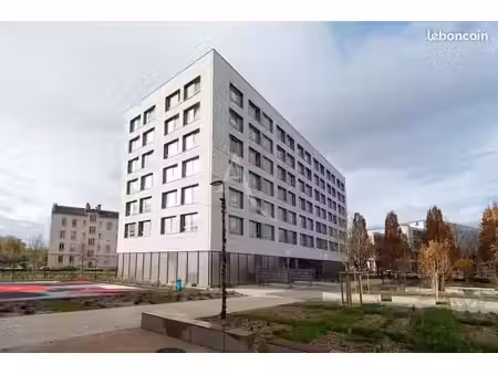 studio 1 pièce 19 m²
