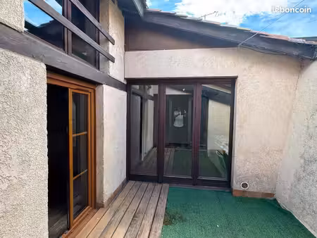 appartement t3 avec garage 65 m² + cave 45m2  centre anse 69480