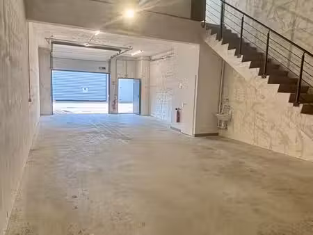 propriétaire loue sans frais d'agence local mixte de 136 m2 lyon ouest
