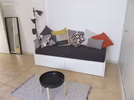 studio 28 m²
