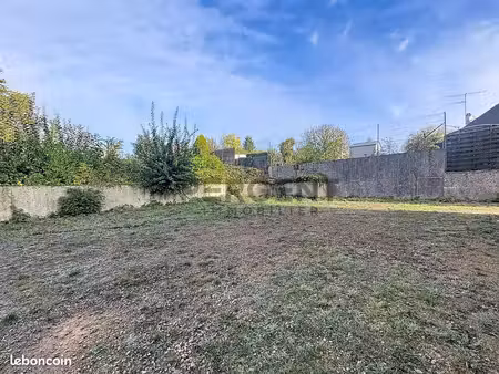 terrain 985 m² la francheville