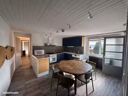 location appartement meublé dans maison de village