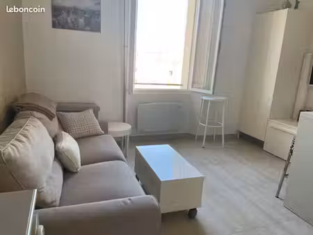 à vendre apt plus studette
