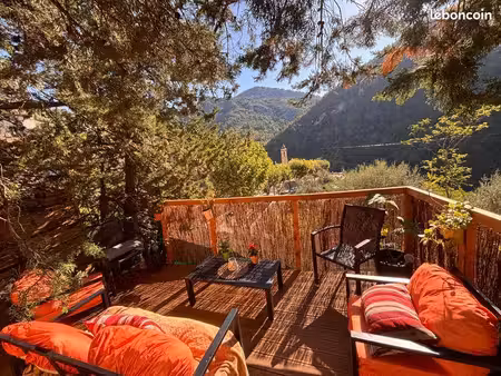 duplex terrasse et jardin