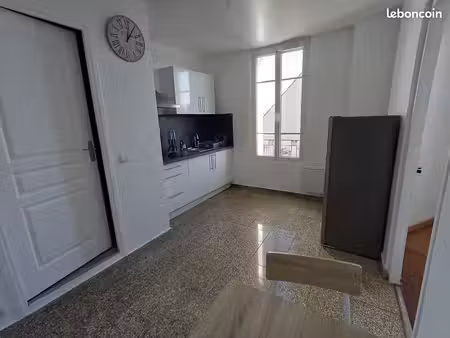 t2 meublé 26 m² – proche gare rer d