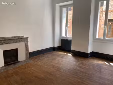 location t3 neuf - centre ville saverdun