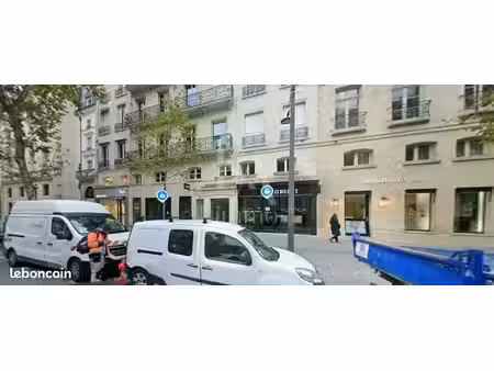 local commercial 68 m² paris 7ème