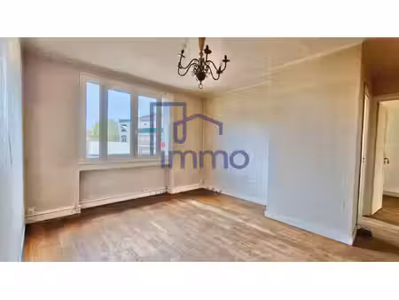 point du jour. appartement t3/4 à rénover