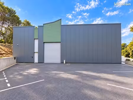 vence – local d’activité / entrepôt avec bureaux et extérieur – 160 m² + 240 m²