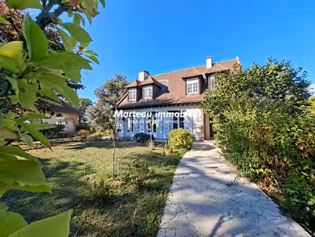 maison neuville sur sarthe/ saint pavace