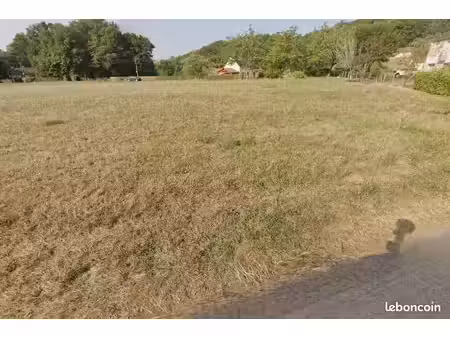 terrain constructible 1264 m2 avec cu et tout à l'égout vitrac 24